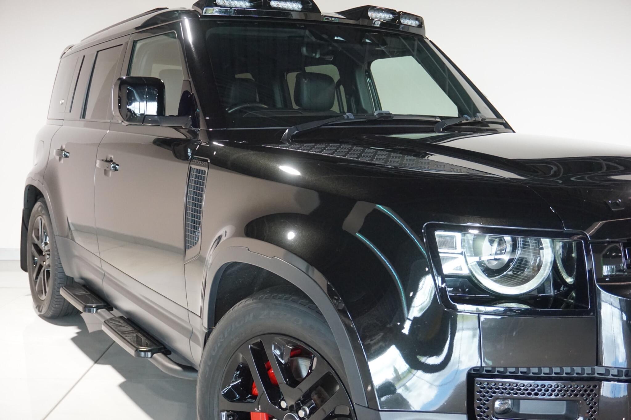 Land Rover Defender 110 3.0 D300 MHEV HSE SUV 5dr Diesel Auto 4WD Euro 6 (s/s) (300 ps)